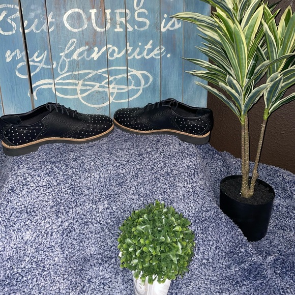 #19🎊🖤Vintage Great Condition G.H Bass & Co. 6 studded shoes - Picture 4 of 8